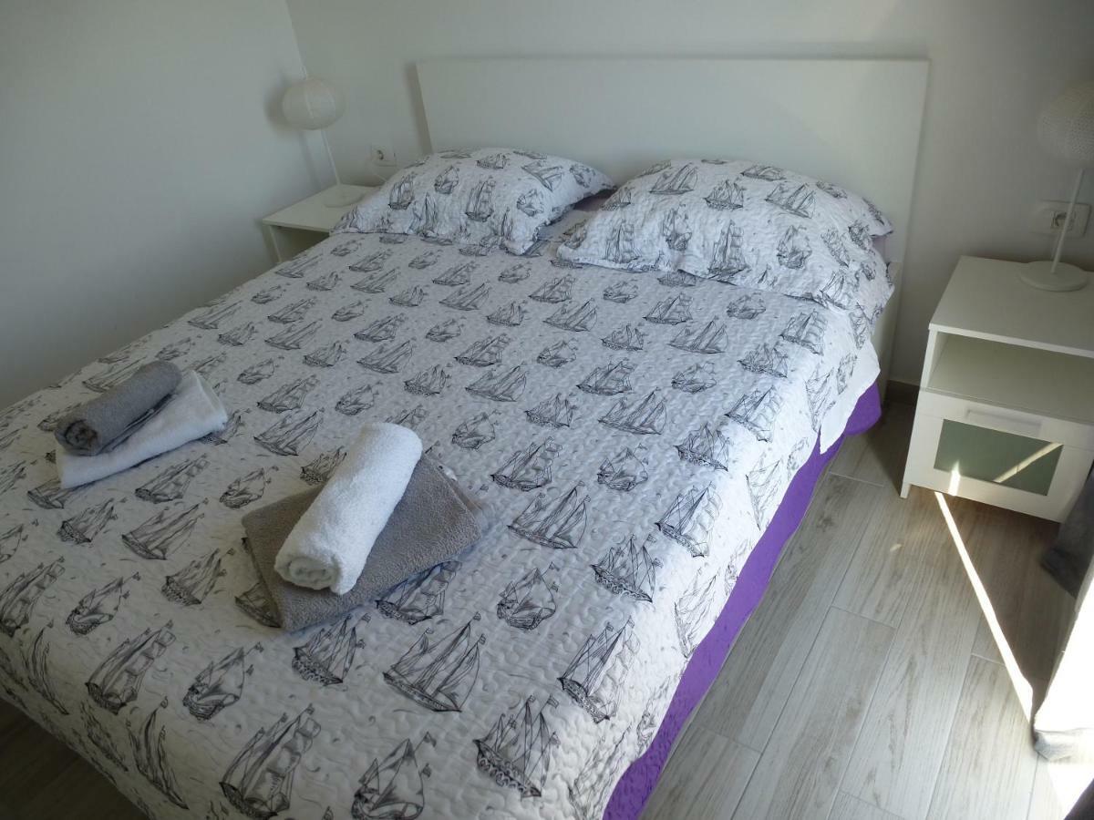 Apartment Vicko Drvenik  Exteriör bild
